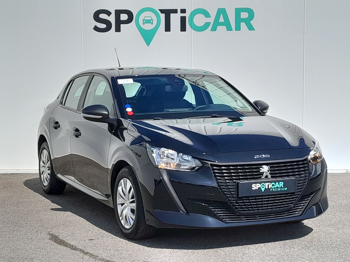 Peugeot 208 (2)