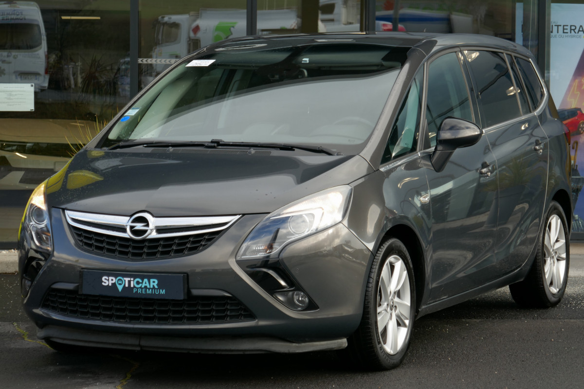 Opel Zafira Tourer (3)