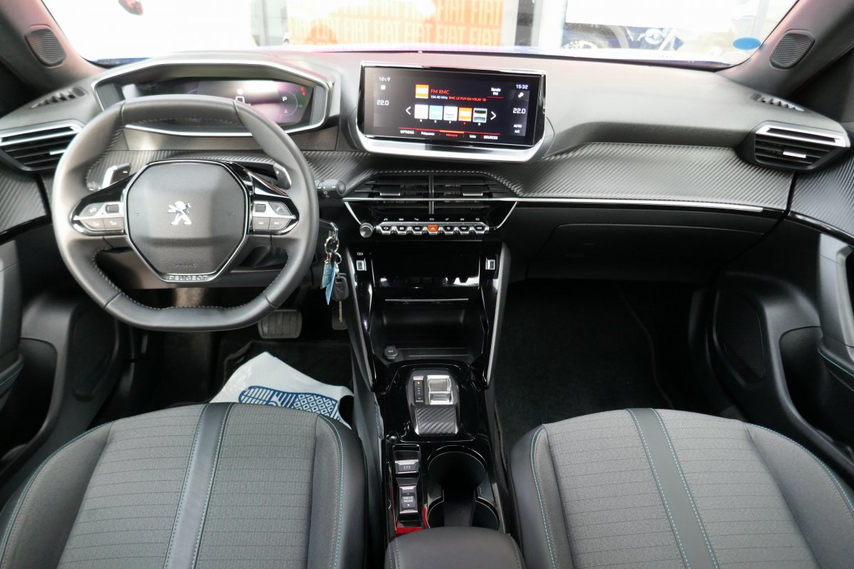 Peugeot 2008 (2)